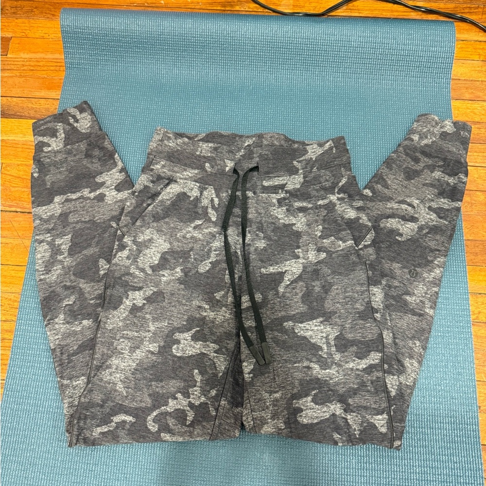 Lululemon Athletica Heathered Gray Leggings